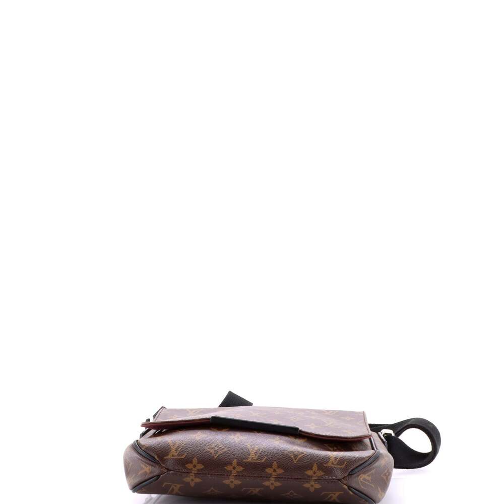 Louis Vuitton District Messenger Bag #244245L11B - Picture 4 of 9
